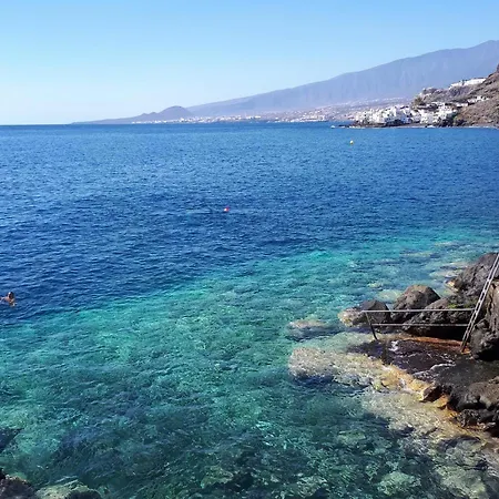 Modern Open-plan With Terrace And Sea View