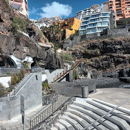 Modern Open-plan With Terrace And Sea View アパート *