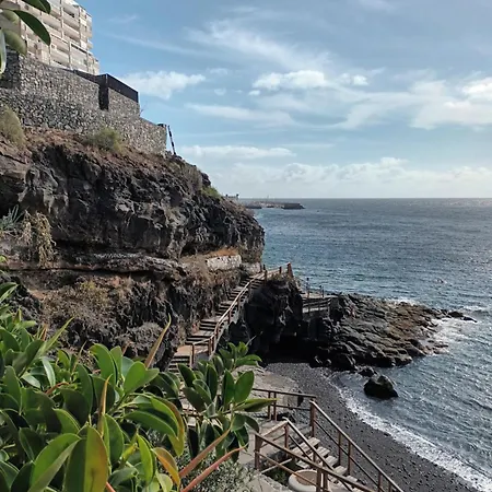 Modern Open-plan With Terrace And Sea View *
