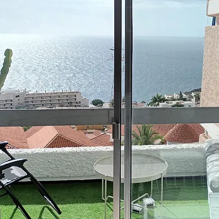 Apartmán Modern Open-plan With Terrace And Sea View *